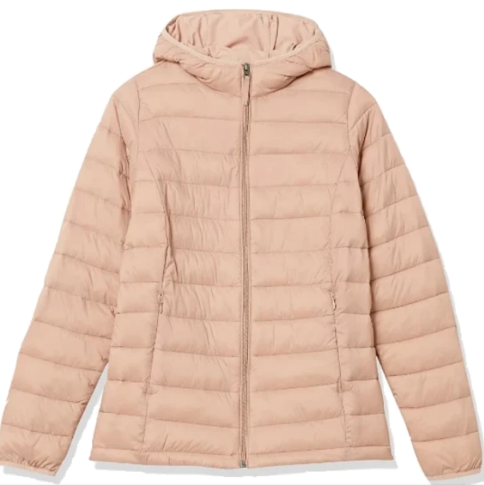 Amazon Essentials Women's Lightweight Water-Resistant Packable hooded puffer